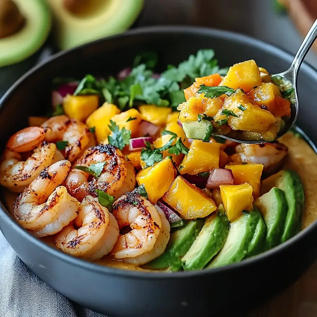 Shrimp Avocado Bowls with Mango Salsa: A Fresh Delight!
