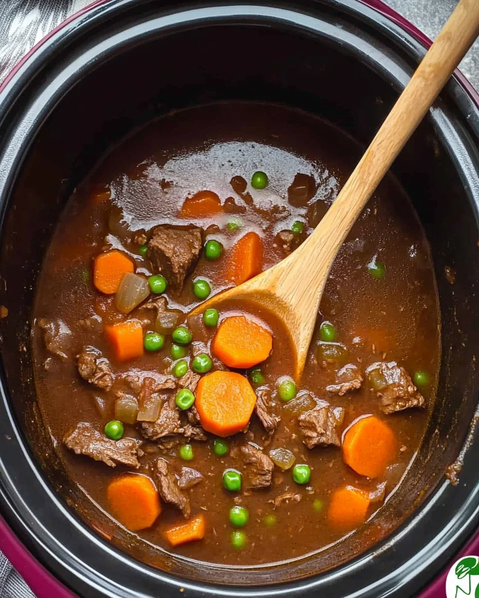 Hearty Slow Cooker Beef Stew: A Flavorful Family Favorite