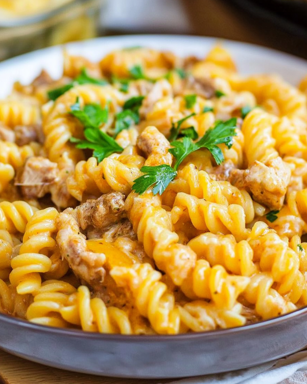 Zesty Chicken Enchilada Pasta Salad that’s Irresistibly Flavorful!