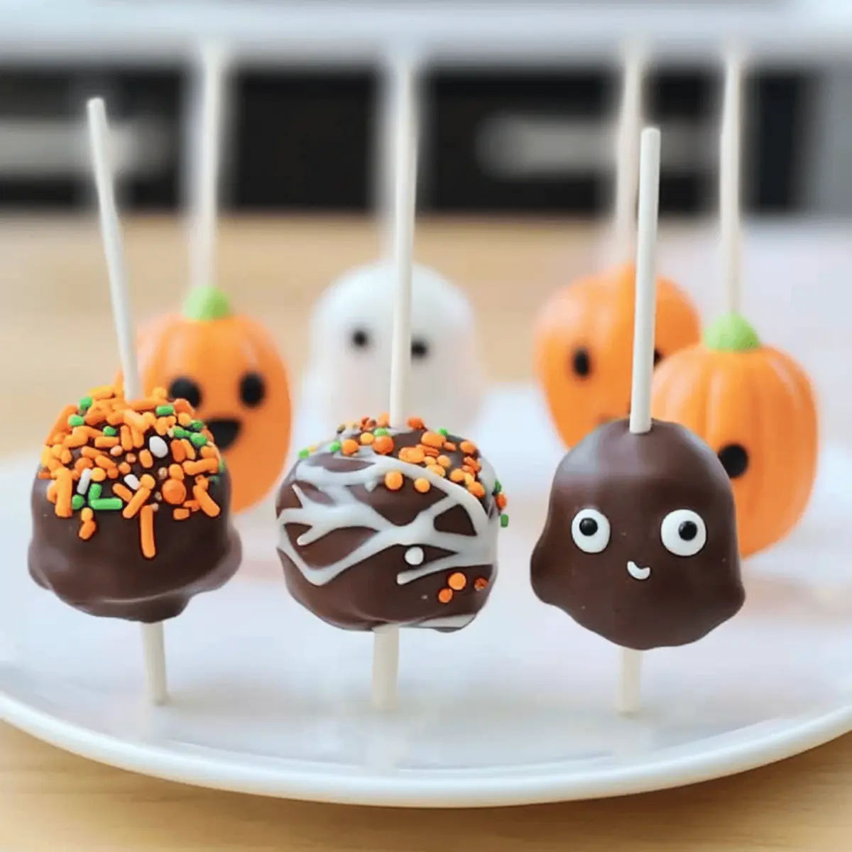 Halloween Brownie Pops That Kids Will Adore and Devour