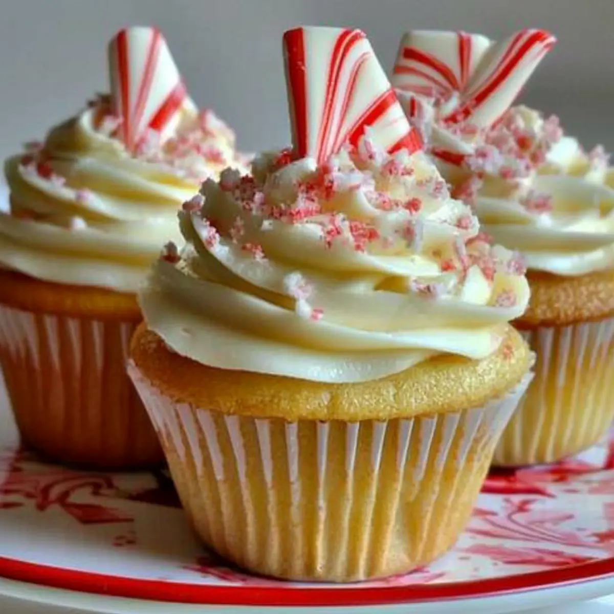 White Chocolate Peppermint Mousse Cupcakes